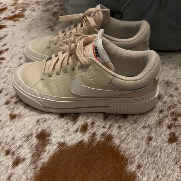Nike Off-White Casual Sneakers - Picture 2 of 2